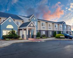 Microtel Inn & Suites by Wyndham Burlington