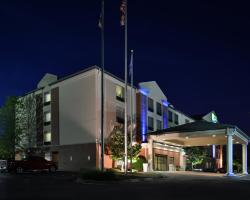 Holiday Inn Express Hotel & Suites Milwaukee-New Berlin, an IHG Hotel