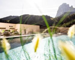 Hotel Touring Dolomites