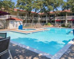 Motel 6-Addison, TX - Dallas