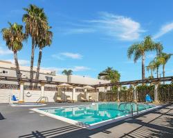 Stanford Inn & Suites Anaheim