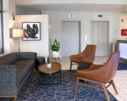 Holiday Inn Express & Suites Boston - Cambridge, an IHG Hotel