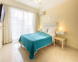 Hotel Shakey