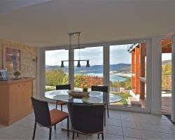 Mediterranean-style flat with wood stove, terrace and a terrific view of the Edersee dam