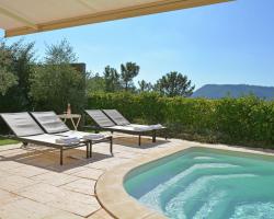 Spacious villa in Vidauban with seasonal private pool