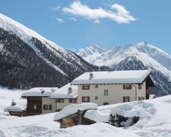 Pretty Holiday Home in Livigno Italy near Ski Area