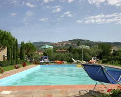 Peaceful Farmhouse in Cortona with Swimming Pool