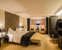 Hotel Business & More