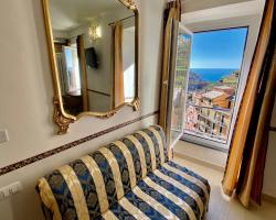 Giovanni Rooms Manarola