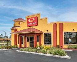 Econo Lodge Inn & Suites Maingate Central