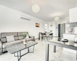 Aphrodite Beachfront Resort Official