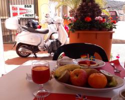 Hotel Villarosa con Vespa Rent