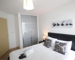 Cotels at The HUB Serviced Apartments, Superfast Broadband, Central Location, Free Parking