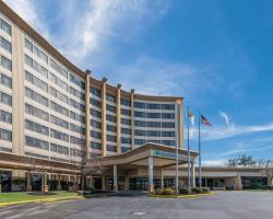 Clarion Hotel & Suites Mount Laurel