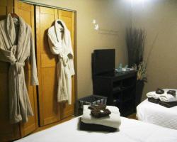 Urban Cottage Bed and Breakfast & Spa