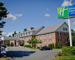 Holiday Inn Express and Suites Merrimack, an IHG Hotel