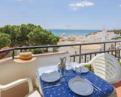 Praia da Oura Apartment - 100 m from the Beach - By Bedzy