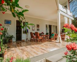 Neli & Zaal Guest House