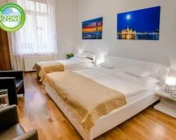 Anabelle Bed and Budapest