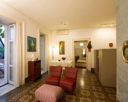 Tre Vie apARTment con terrazzo giardino pensile