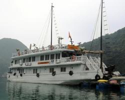 Halong Classic Sail