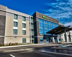 Holiday Inn Express & Suites Vaudreuil-Dorion, an IHG Hotel