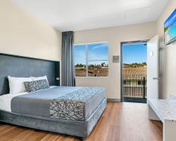 Surf Beach Motel Port