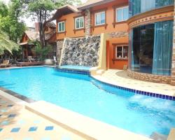 Khunsri Resort Art Boutique Hotel