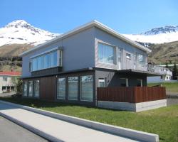 Seydisfjördur Apartment