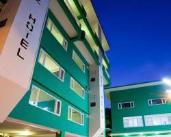 โรงแรมวิซ