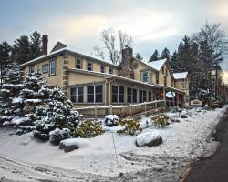 Woodfield Manor - A Sundance Vacations Property