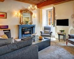 Charming Annecy apartment for romantic getaway town centre - OVO Network