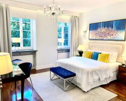 MONDRIAN Luxury Suites & Apartments Market Square I