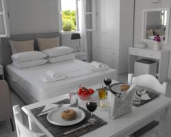 Milos Bay Suites