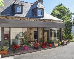 2 Bedroom Stunning Home In Quemper Guézénnec