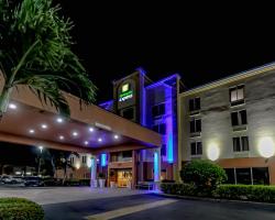 Holiday Inn Express Hotel & Suites Cocoa Beach, an IHG Hotel