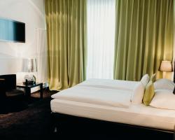 Hotel Crystal