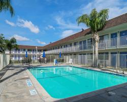 Motel 6 Lost Hills / Buttonwillow Racetrack