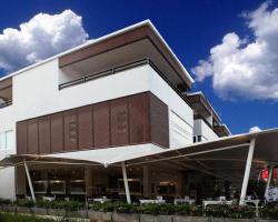 Naiharn Beach Road Apartment