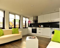 W14 Apartments - Battersea Apartment