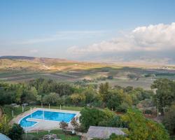 Kfar Giladi Hotel