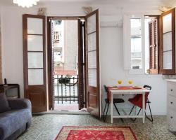 Sunny Brand New Apartment in the Centre