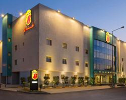 Super 8 Hotel Al Riyadh by Wyndham