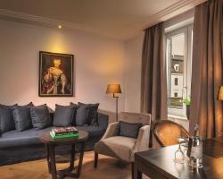 Hotel Maximilian’s