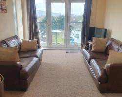 BankSide Apartments Self Catering Cardiff Free Parking & Free Wi Fi