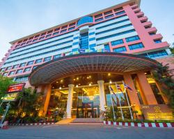 Town in Town Hotel Bangkok - SHA Plus
