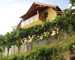 Vineyard Cottage Ucman