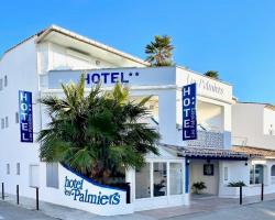 Hotel Les Palmiers En Camargue