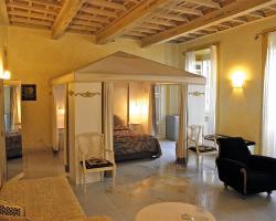 Residenza Al Corso Suites