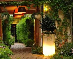Les Patios du Marais 1